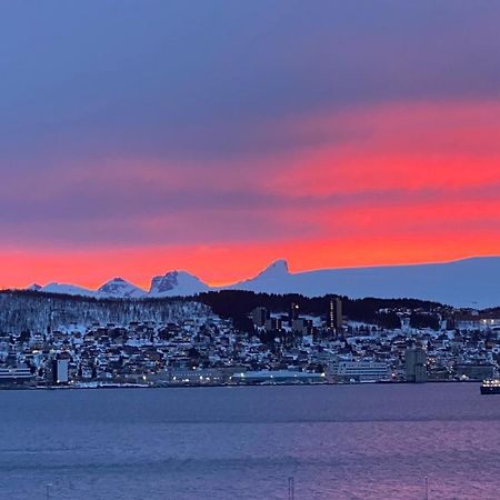 Polar Arctic View - Free Parking! Appartement Tromsø Buitenkant foto