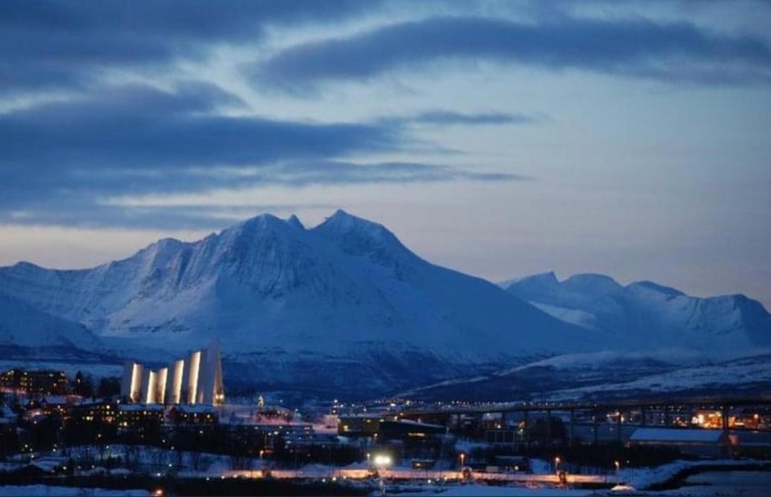 Polar Arctic View - Free Parking! Appartement Tromsø Buitenkant foto